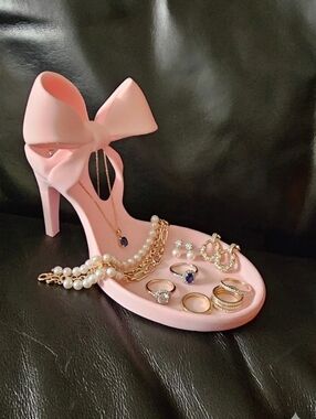 3D Printed Pink High Heel Jewelry Stand Holder Elegant Bow Shoe Design NWOT